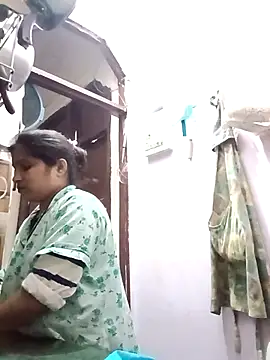 aliya-jaan71 online show from November 12, 2025, 5:24 pm