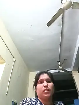 aliya-jaan71 online show from February 7, 2026, 6:44 pm