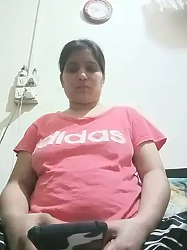 aliya-jaan71 online show from June 17, 2026, 7:26 pm