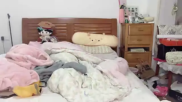 Snapshot of Akong11 chatting on October 22, 2025, 4:40 pm Akong11 online show from October 22, 2025, 4:40 pm