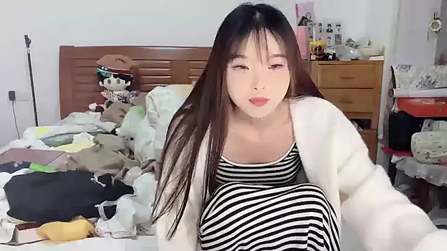 Snapshot of Akong11 chatting on October 26, 2025, 12:44 pm Akong11 online show from October 26, 2025, 12:44 pm