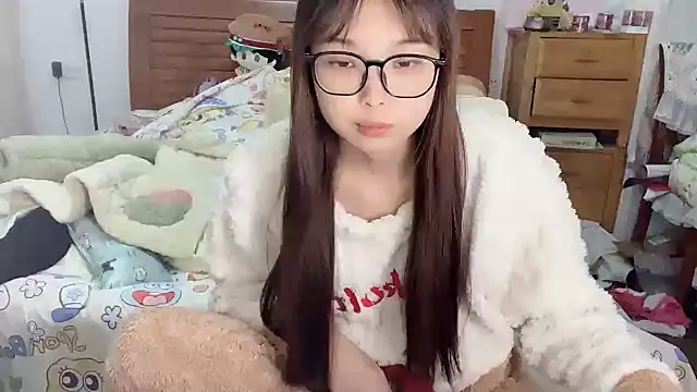 Snapshot of Akong11 chatting on November 6, 2025, 11:26 pm Akong11 online show from November 6, 2025, 11:26 pm