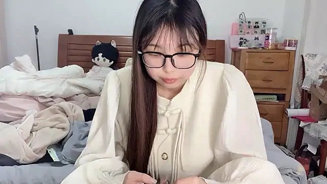 Snapshot of Akong11 chatting on November 28, 2025, 6:27 am Akong11 online show from November 28, 2025, 6:27 am