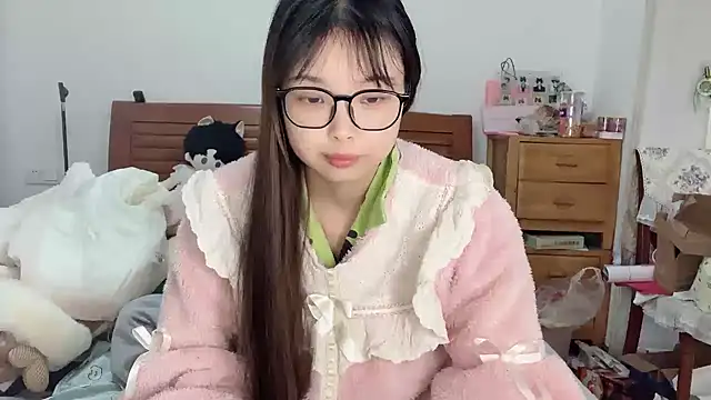 Snapshot of Akong11 chatting on November 29, 2025, 2:36 am Akong11 online show from November 29, 2025, 2:36 am