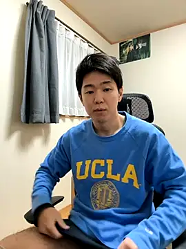 Snapshot of KAMESAN08 chatting on November 7, 2025, 12:16 pm KAMESAN08 online show from November 7, 2025, 12:16 pm