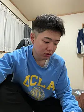 Snapshot of KAMESAN08 chatting on February 7, 2026, 9:35 am KAMESAN08 online show from February 7, 2026, 9:35 am