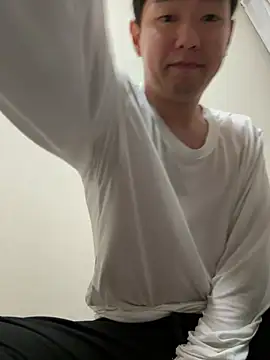 Snapshot of KAMESAN08 chatting on March 3, 2026, 10:43 am KAMESAN08 online show from March 3, 2026, 10:43 am