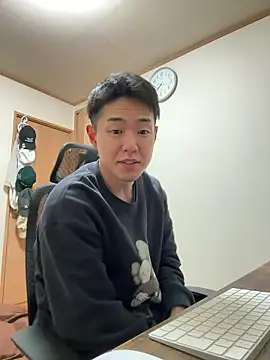 KAMESAN08 online show from May 5, 2026, 10:23 am