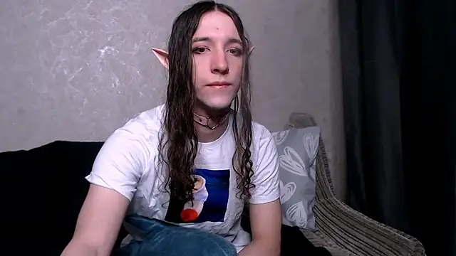 SilverMuse  online show from September 28, 2025, 12:05 am