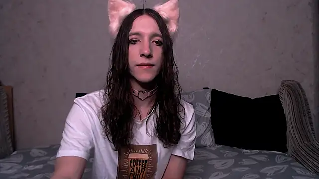 SilverMuse  online show from October 9, 2025, 11:58 pm