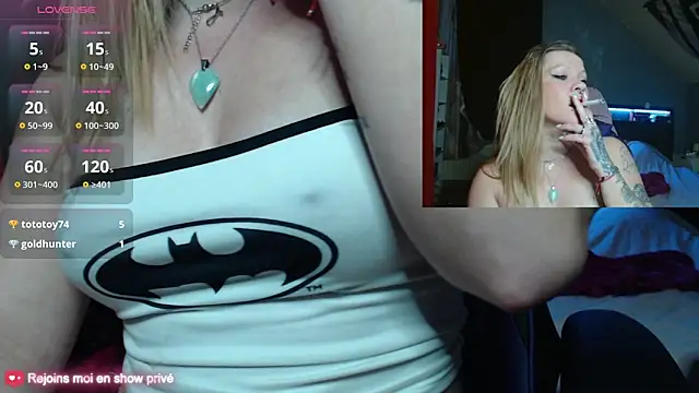 AnnaFalconeX online show from March 26, 2026, 11:43 pm