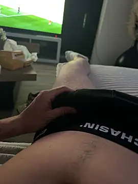 Snapshot of bobsex211 chatting on June 20, 2026, 8:11 pm bobsex211 online show from June 20, 2026, 8:11 pm