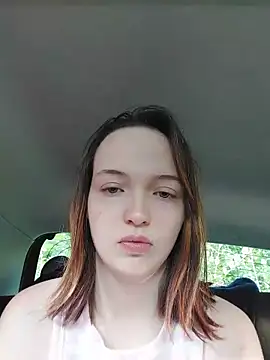 Snapshot of MaitresseMermaid chatting on June 4, 2026, 6:36 pm MaitresseMermaid online show from June 4, 2026, 6:36 pm