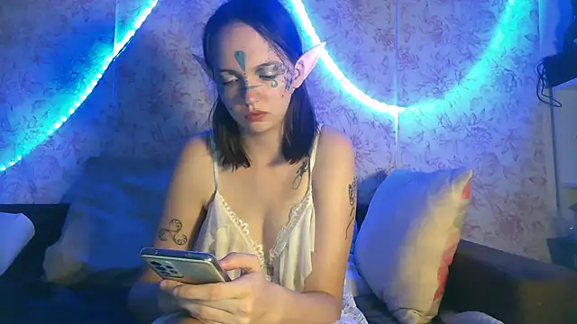 Snapshot of MaitresseMermaid chatting on July 23, 2026, 6:50 pm MaitresseMermaid online show from July 23, 2026, 6:50 pm