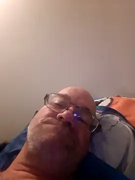 nounours197314 online show from February 21, 2026, 8:21 pm