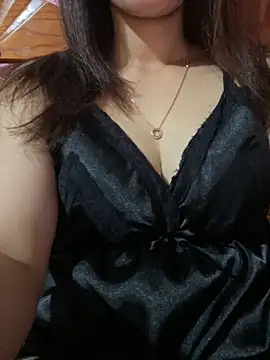 Moon pusy online show from October 9, 2025, 1:09 pm