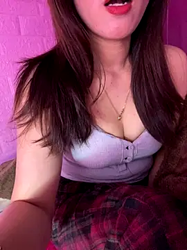 Moon pusy online show from December 18, 2025, 1:11 am