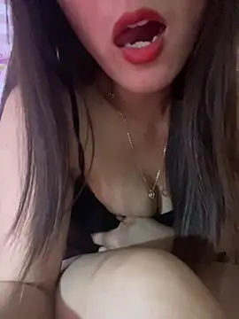 Moon pusy online show from April 2, 2026, 1:53 pm