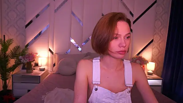 ShyySiren online show from April 23, 2026, 3:36 pm