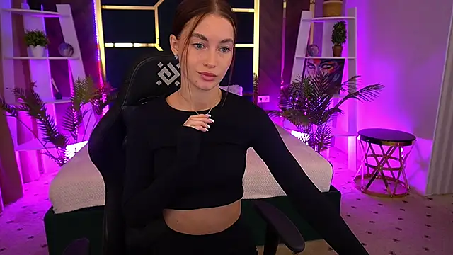 CherryyLulu online show from September 30, 2025, 7:13 am