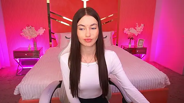 CherryyLulu online show from November 14, 2025, 8:57 am