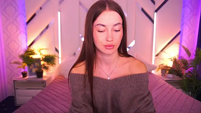 CherryyLulu online show from December 1, 2025, 8:30 am