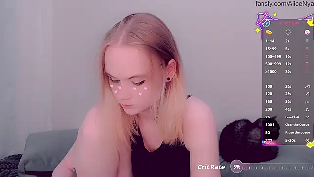 AliceNya cute online show from September 21, 2025, 4:03 am