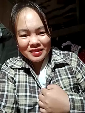 Snapshot of emilyzz chatting on April 29, 2026, 1:53 am emilyzz online show from April 29, 2026, 1:53 am