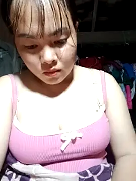 Snapshot of emilyzz chatting on May 12, 2026, 2:47 pm emilyzz online show from May 12, 2026, 2:47 pm