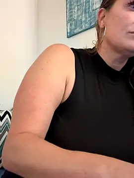 Ariasweetaspie online show from September 23, 2025, 8:23 pm