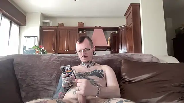 Chaserlovebear online show from April 15, 2026, 12:56 pm