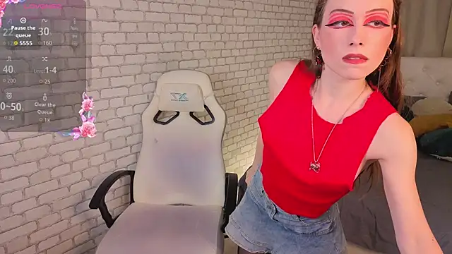 KarenSmitht online show from October 21, 2025, 3:57 pm