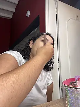 krisstenSantos online show from October 10, 2025, 11:53 am