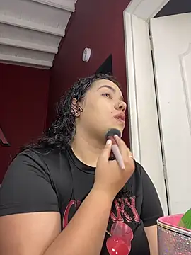 krisstenSantos online show from October 17, 2025, 11:57 am