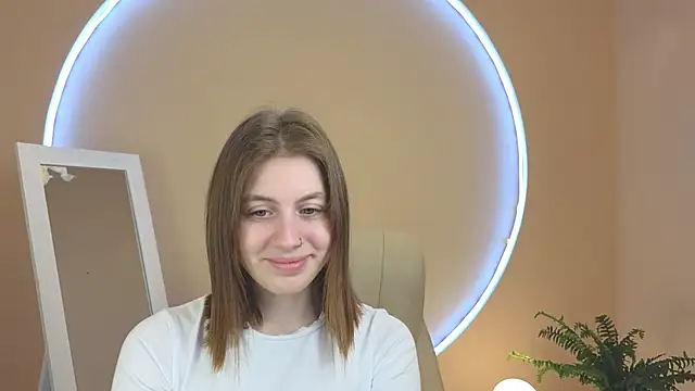 Pink Muse online show from November 14, 2025, 1:43 pm