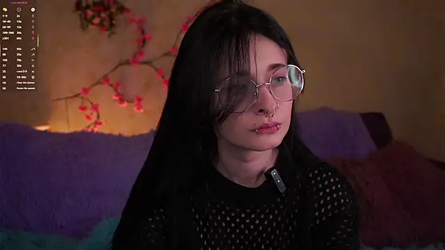 DarcyAspacio online show from April 23, 2026, 11:09 am