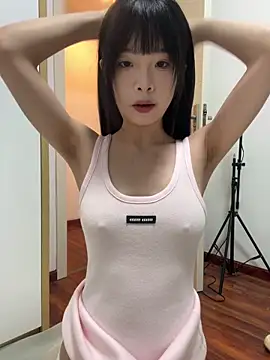 qiqi x online show from June 4, 2026, 12:33 pm