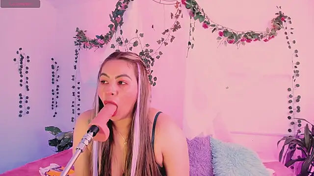 chubbyZoe online show from November 12, 2025, 3:12 pm