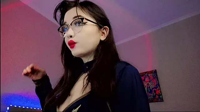 Dazzl1ngFire online show from December 22, 2025, 4:42 am