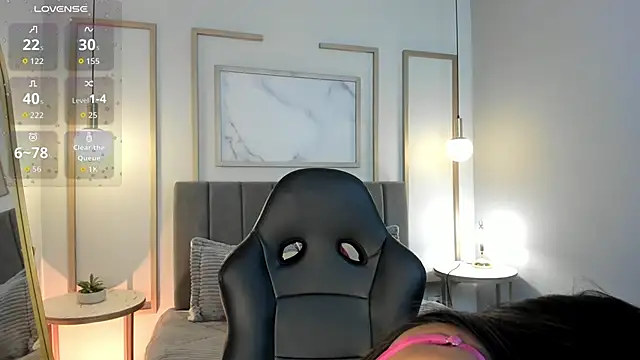 Tiffany Low online show from March 17, 2026, 3:37 pm