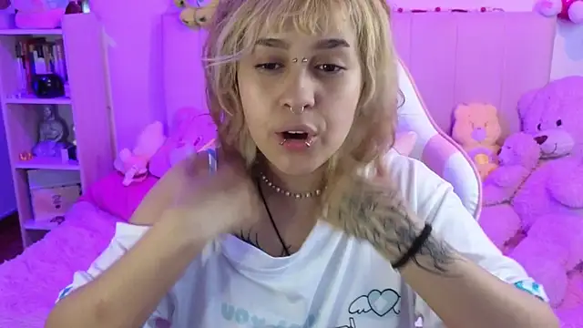 NekoWaifu online show from March 10, 2026, 3:06 pm