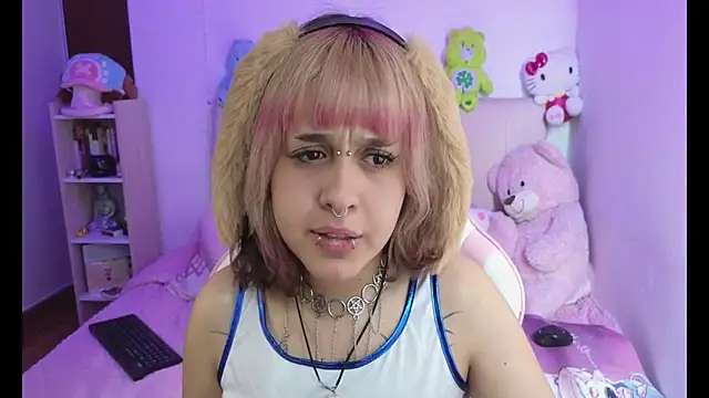 NekoWaifu online show from April 12, 2026, 1:49 pm