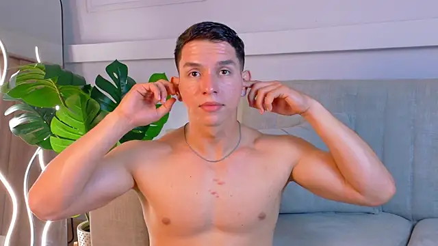 ZaneDawson online show from April 21, 2026, 2:51 am