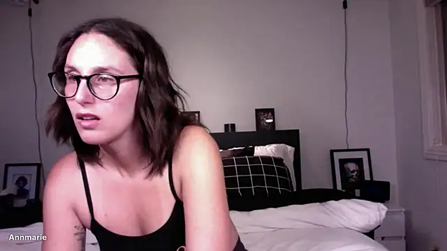 annmarieferrara online show from April 22, 2026, 2:47 am
