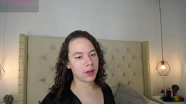 bycandy  online show from October 30, 2025, 12:17 pm