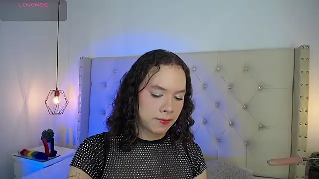 bycandy  online show from November 19, 2025, 12:27 pm