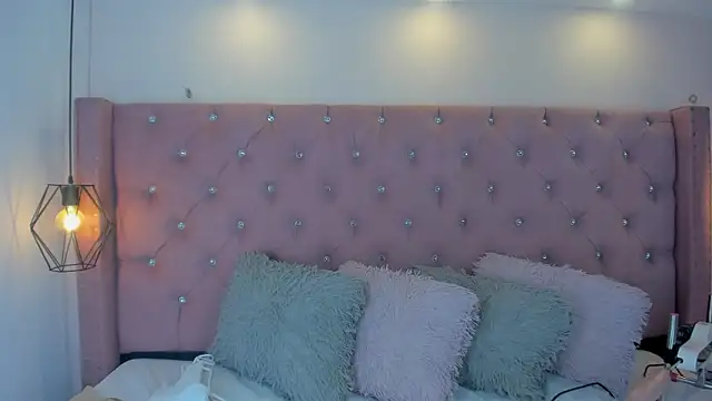 bycandy  online show from March 10, 2026, 2:11 pm