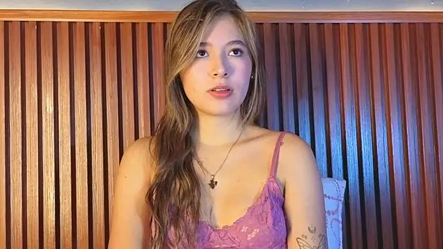 VictoriaSpark online show from November 25, 2025, 12:05 pm