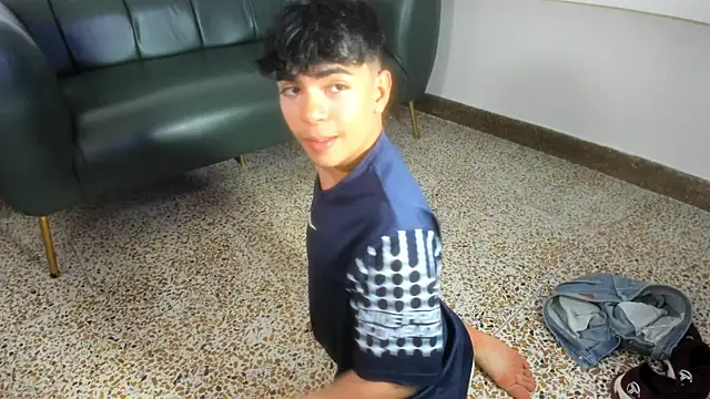 Snapshot of Peter_chase chatting on April 10, 2026, 6:01 pm Peter chase online show from April 10, 2026, 6:01 pm