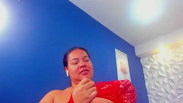 freya cole  online show from October 6, 2025, 11:40 am